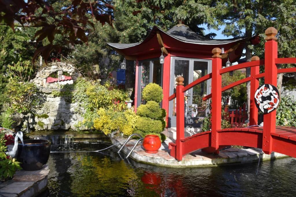 Gite Au Printemps Japonais, Petit Train De La Mure, Parc Des Ecrins Pierre-Chatel エクステリア 写真