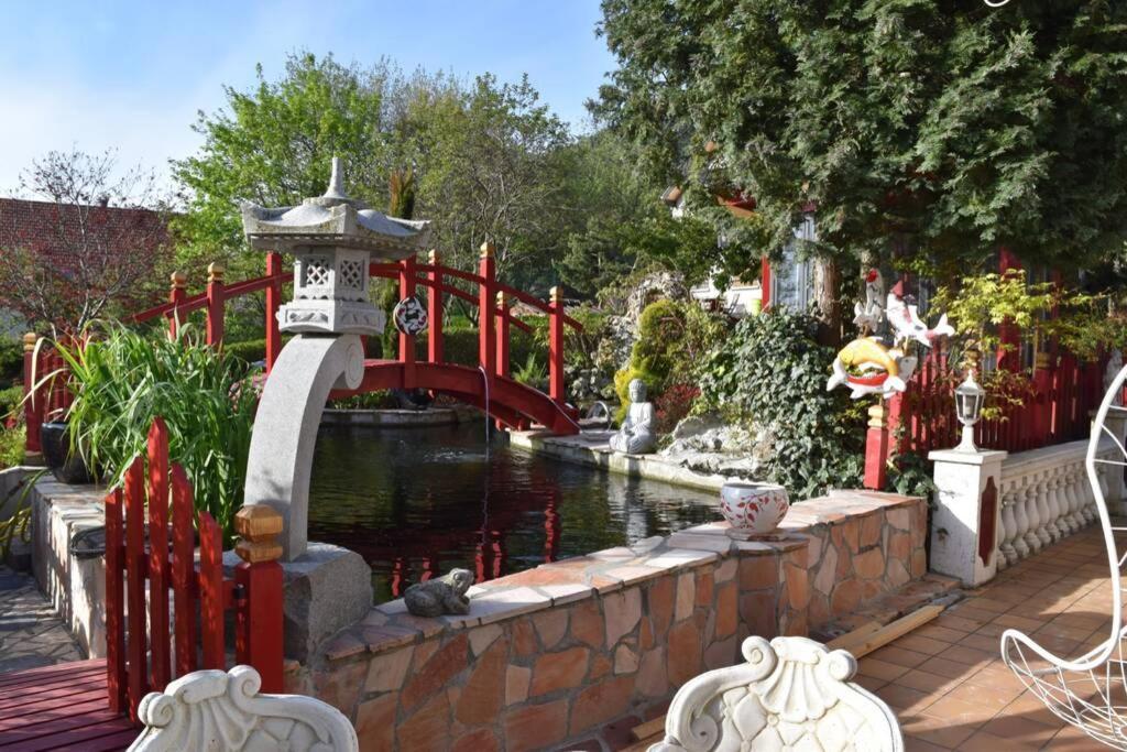 Gite Au Printemps Japonais, Petit Train De La Mure, Parc Des Ecrins Pierre-Chatel エクステリア 写真