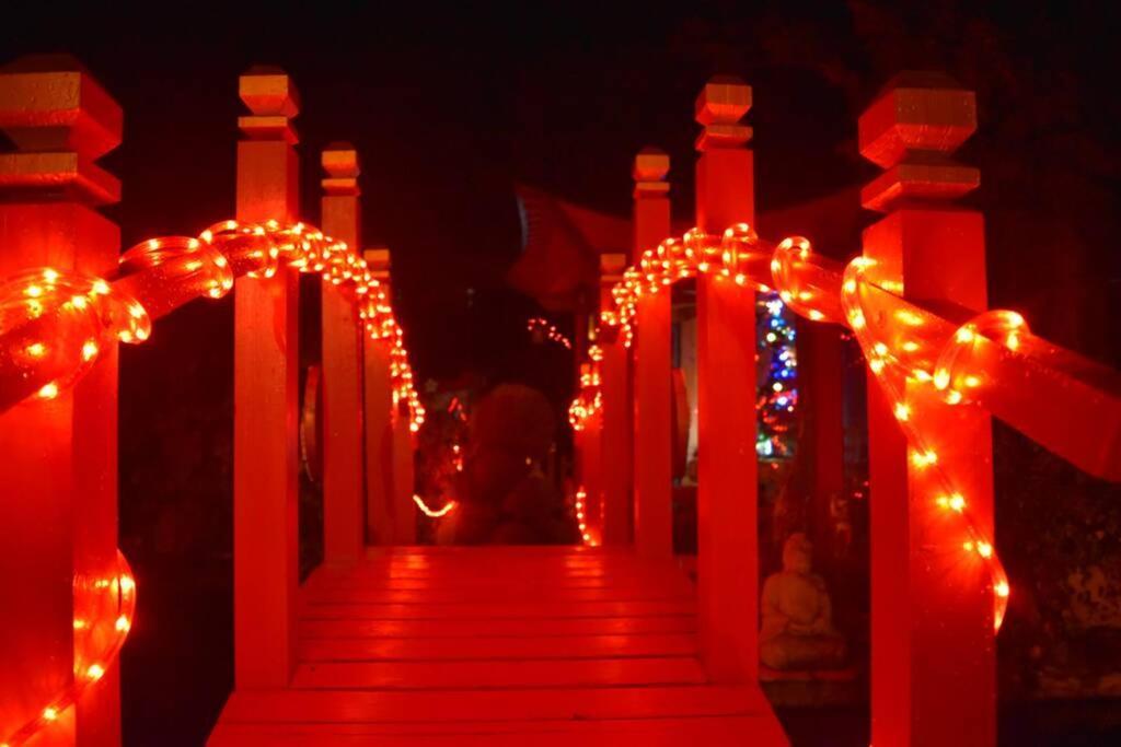Gite Au Printemps Japonais, Petit Train De La Mure, Parc Des Ecrins Pierre-Chatel エクステリア 写真