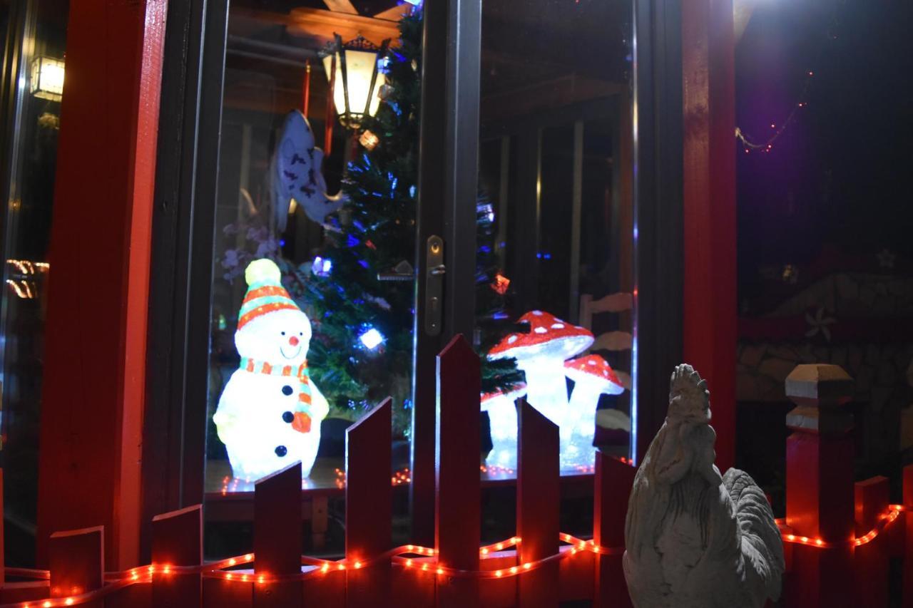 Gite Au Printemps Japonais, Petit Train De La Mure, Parc Des Ecrins Pierre-Chatel エクステリア 写真