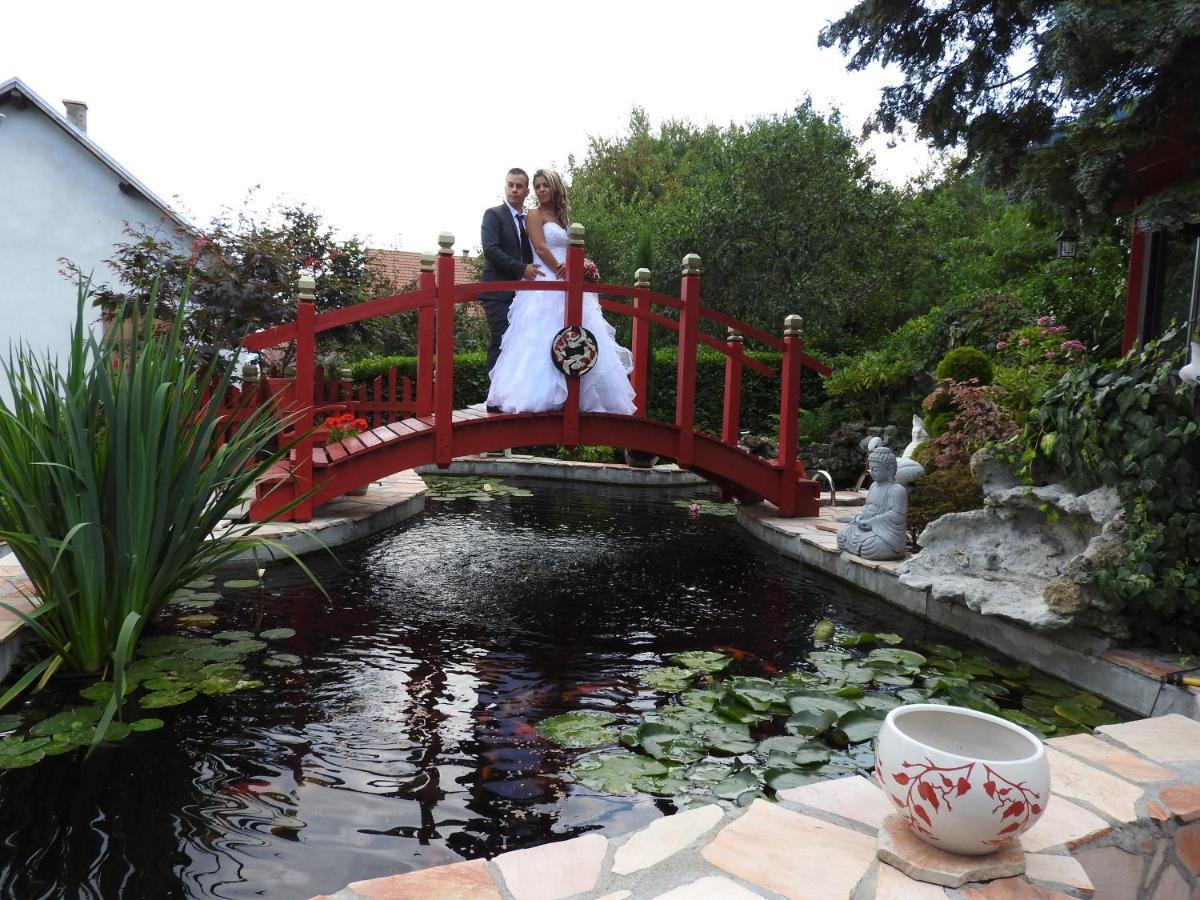 Gite Au Printemps Japonais, Petit Train De La Mure, Parc Des Ecrins Pierre-Chatel エクステリア 写真